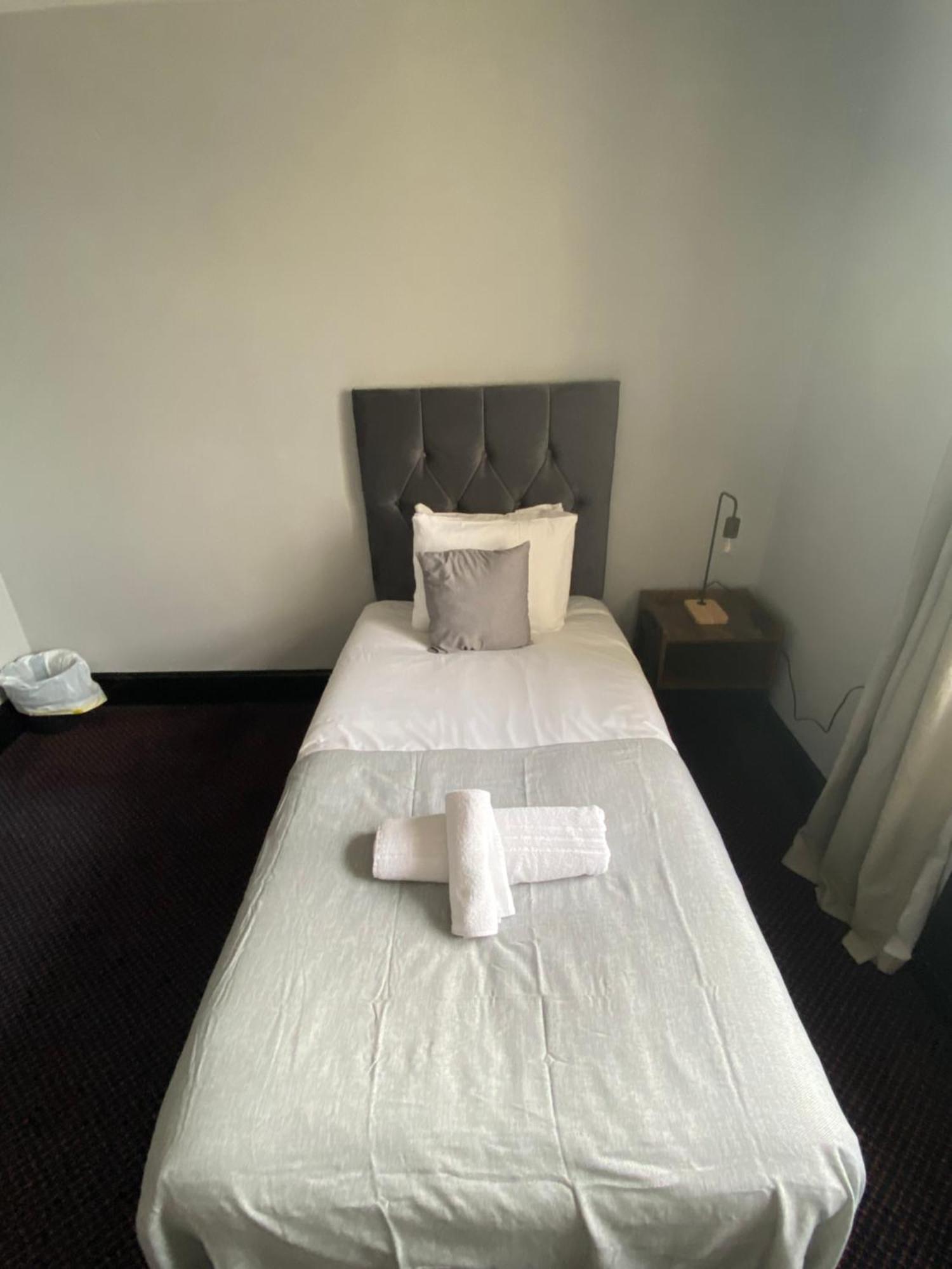 Bay View Rooms At Mentone Hotel ウェストン・スパー・メア エクステリア 写真