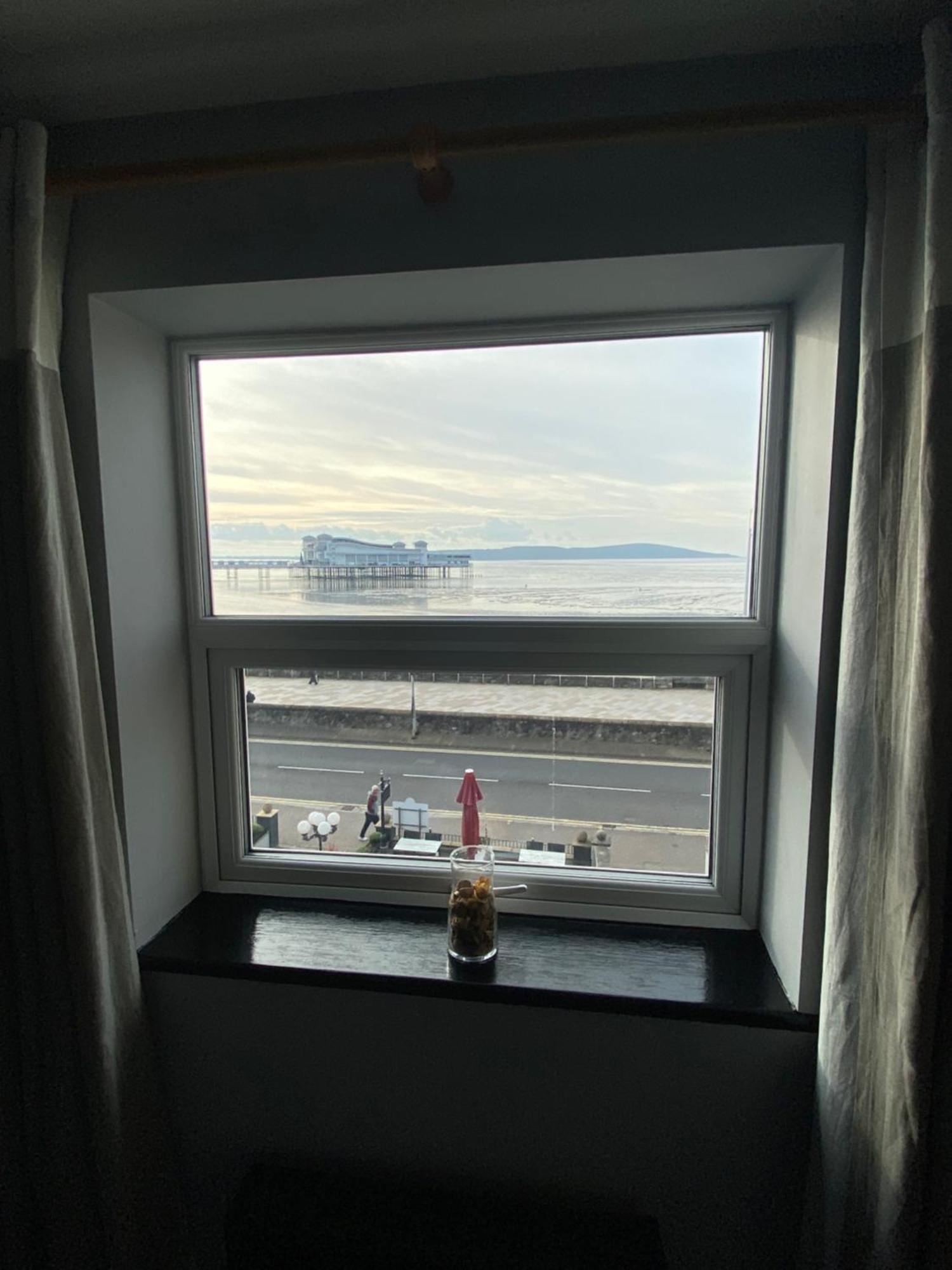 Bay View Rooms At Mentone Hotel ウェストン・スパー・メア エクステリア 写真