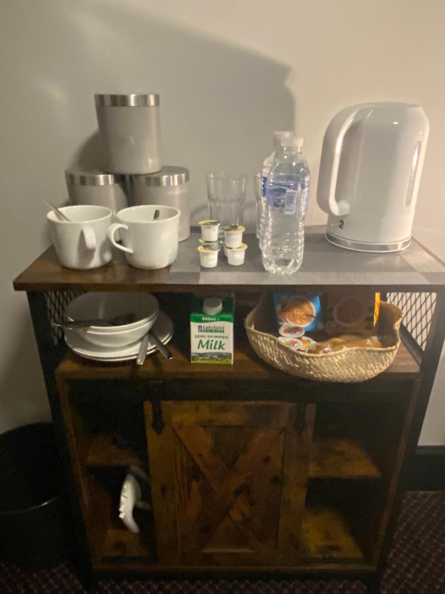 Bay View Rooms At Mentone Hotel ウェストン・スパー・メア エクステリア 写真