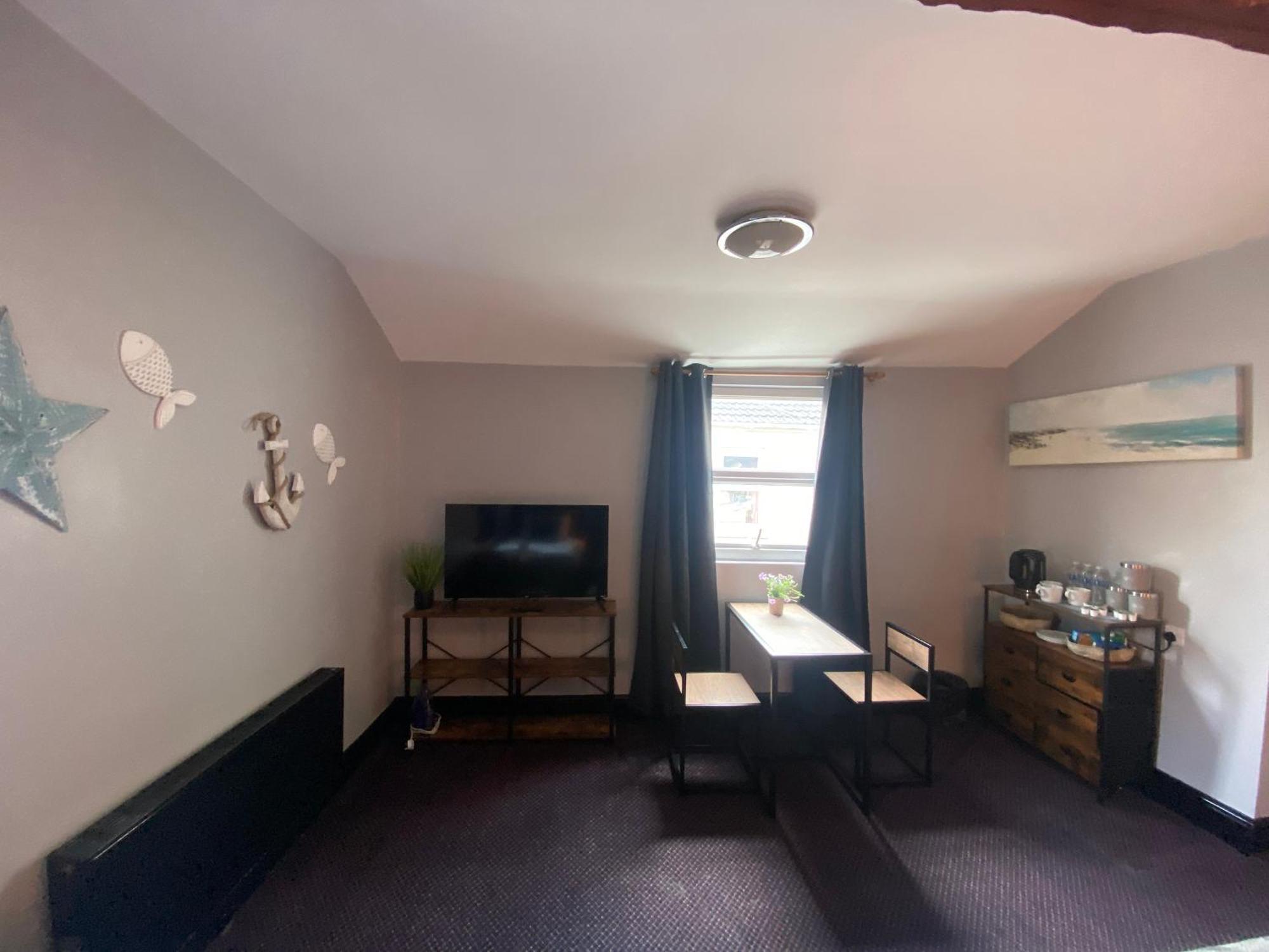 Bay View Rooms At Mentone Hotel ウェストン・スパー・メア エクステリア 写真