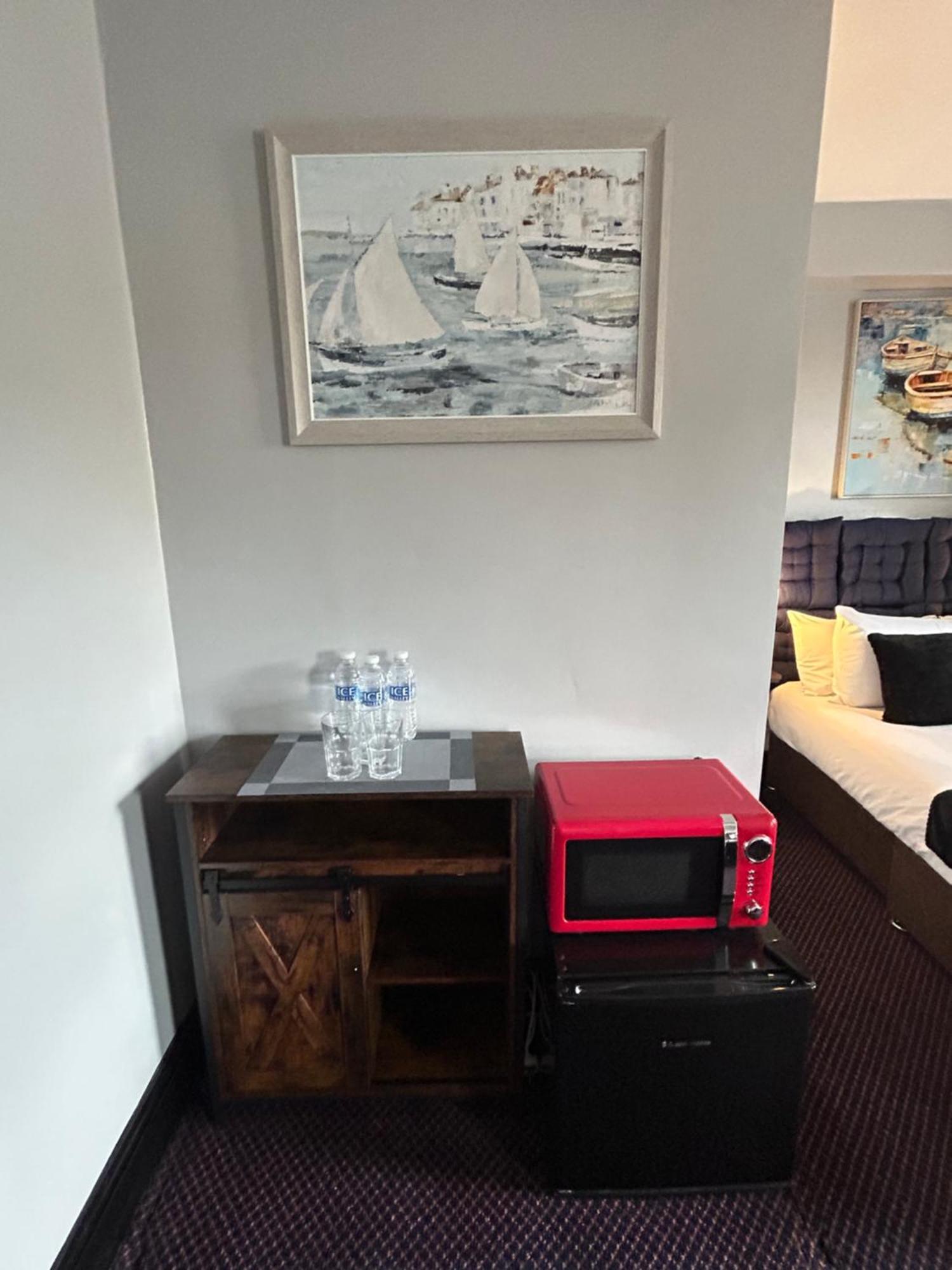 Bay View Rooms At Mentone Hotel ウェストン・スパー・メア エクステリア 写真